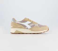 Diadora N902 Trainers